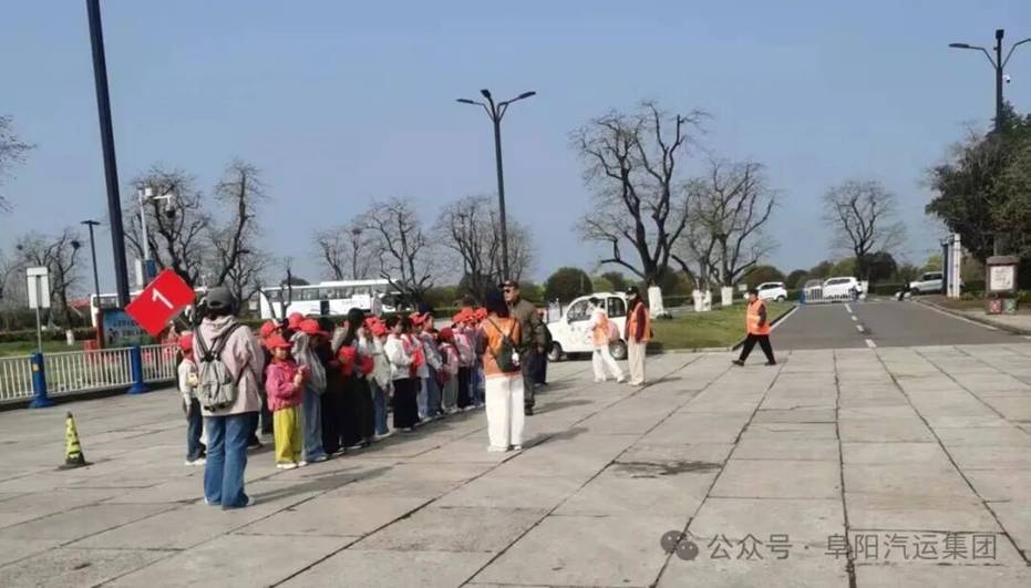 春假研学升温 集团迎来旅游包车热潮